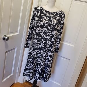 White House Black Market Black & White Knit Dress size XL